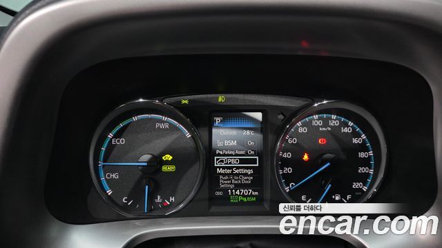 Toyota RAV4 2.5 4WD Hybrid 4th 2018 — фото 8