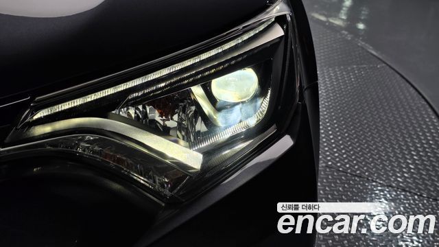 Toyota RAV4 2.5 4WD Hybrid 4th 2018 — фото 22