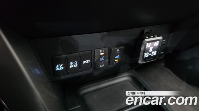 Toyota RAV4 2.5 4WD Hybrid 4th 2018 — фото 29
