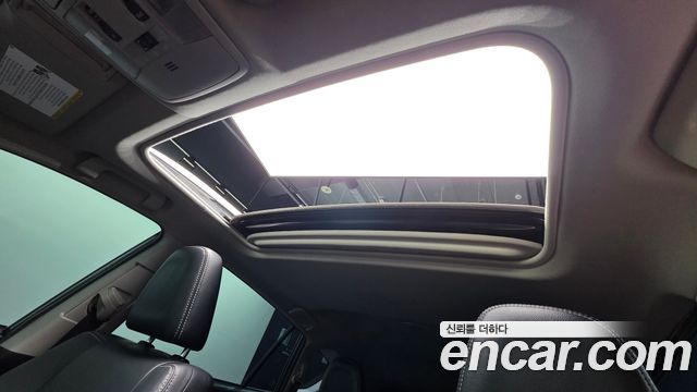 Toyota RAV4 2.5 4WD Hybrid 4th 2018 — фото 31