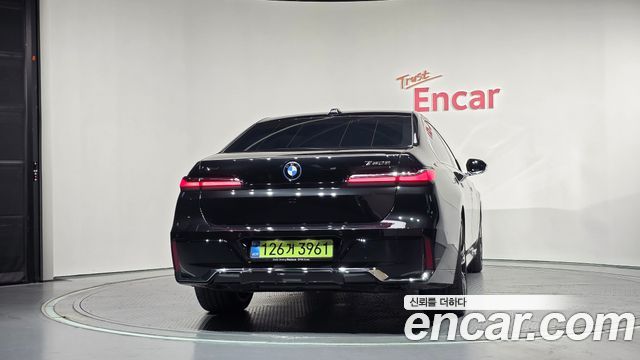 BMW 7 Series (G70) 750e xDrive M Sport 2026 — фото 4