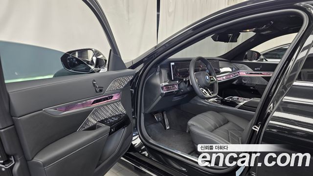 BMW 7 Series (G70) 750e xDrive M Sport 2026 — фото 10