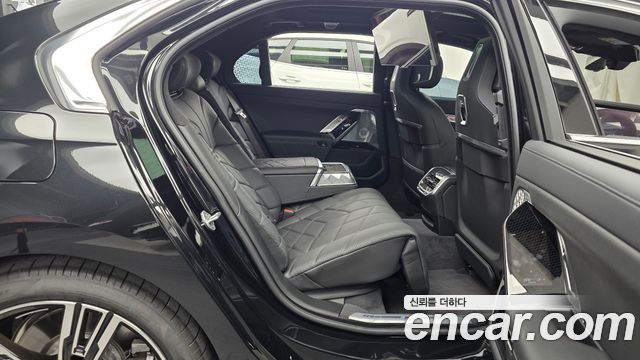 BMW 7 Series (G70) 750e xDrive M Sport 2026 — фото 12