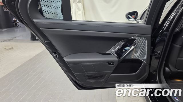 BMW 7 Series (G70) 750e xDrive M Sport 2026 — фото 25
