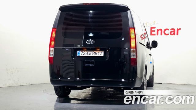 Hyundai Staria 4WD Tourer 11-Seater Modern 2023 — фото 4