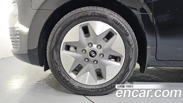 Hyundai Staria 4WD Tourer 11-Seater Modern 2023 — фото 5