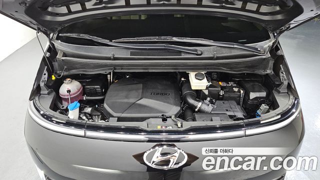 Hyundai Staria 4WD Tourer 11-Seater Modern 2023 — фото 6