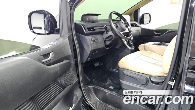 Hyundai Staria 4WD Tourer 11-Seater Modern 2023 — фото 10