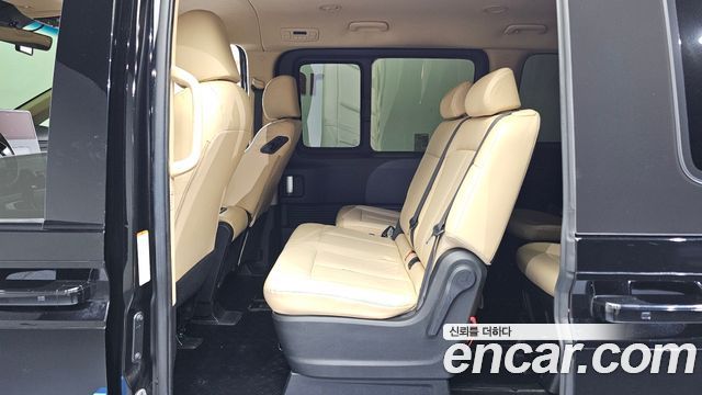 Hyundai Staria 4WD Tourer 11-Seater Modern 2023 — фото 11