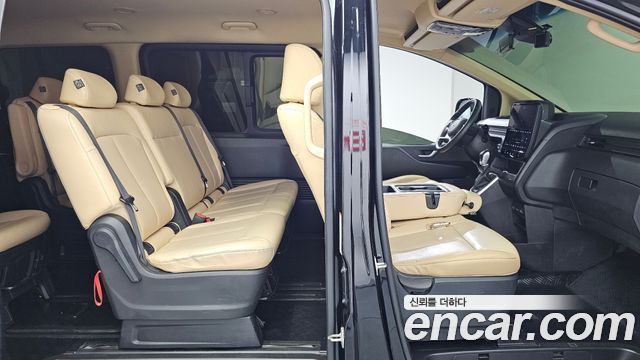 Hyundai Staria 4WD Tourer 11-Seater Modern 2023 — фото 12