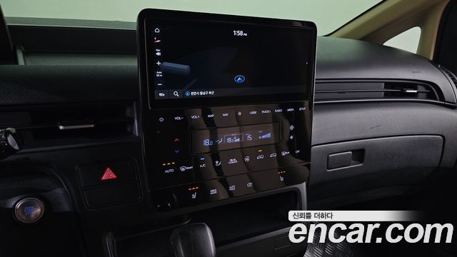 Hyundai Staria 4WD Tourer 11-Seater Modern 2023 — фото 16