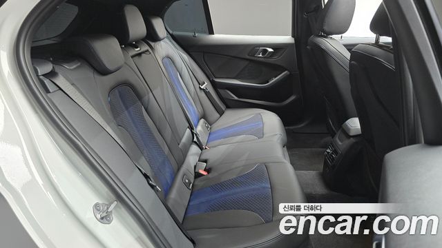 BMW 1 Series (F40) 120i M Sports 2024 — фото 11
