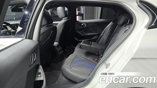 BMW 1 Series (F40) 120i M Sports 2024 — фото 12