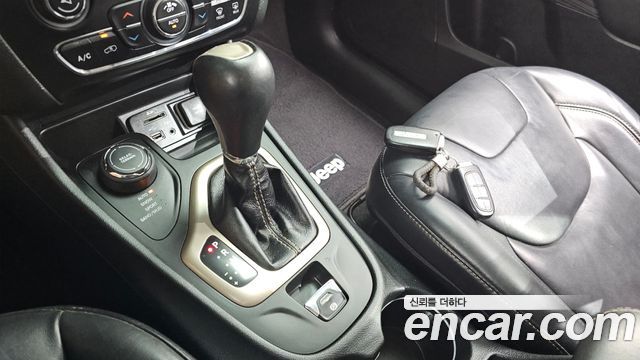Jeep Cherokee (KL) 2.0 Diesel Longitude AWD 2015 — фото 9