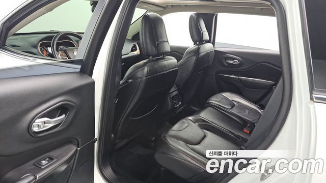 Jeep Cherokee (KL) 2.0 Diesel Longitude AWD 2015 — фото 11