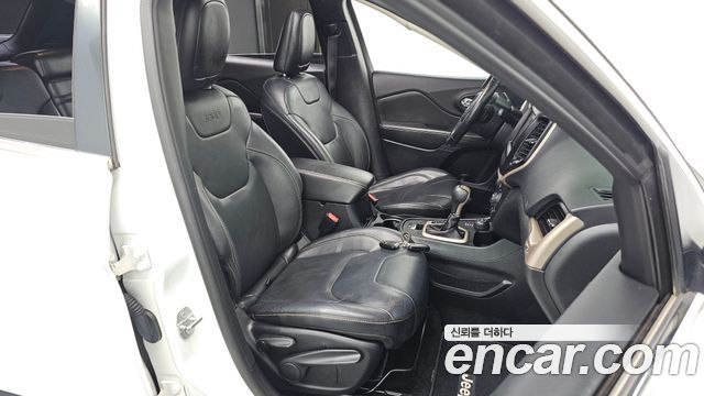 Jeep Cherokee (KL) 2.0 Diesel Longitude AWD 2015 — фото 12