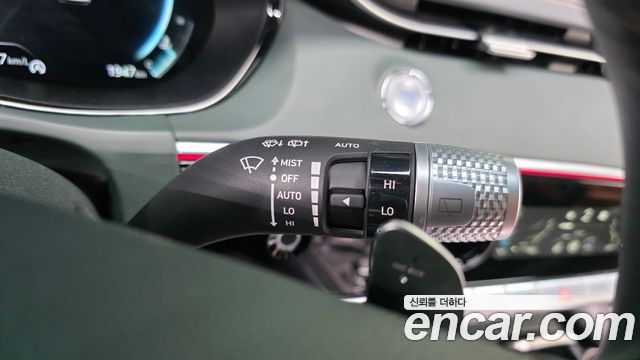Genesis GV70 3.5T Gasoline AWD 2023 — фото 30
