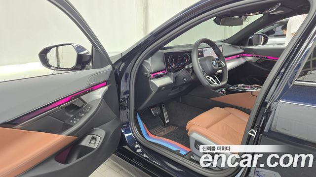 BMW 5 Series (G60) 530i xDrive M Sport 2024 — фото 10