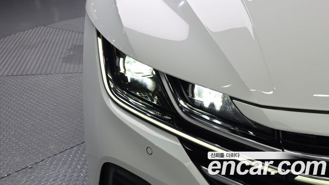 Volkswagen Arteon 2.0 TDI Prestige 2022 — фото 22