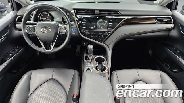 Toyota Camry (XV70) 2.5 XLE Hybrid 2019 — фото 7
