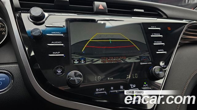 Toyota Camry (XV70) 2.5 XLE Hybrid 2019 — фото 15