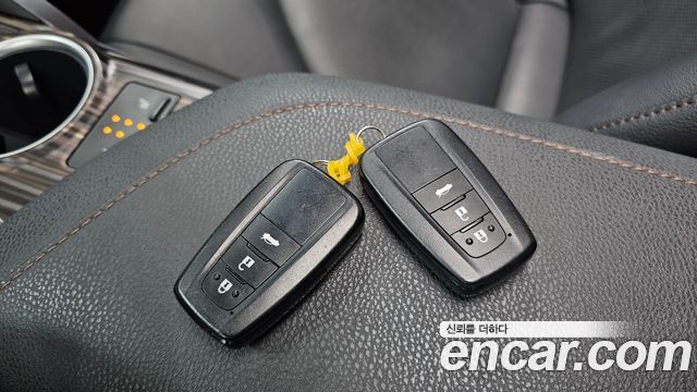 Toyota Camry (XV70) 2.5 XLE Hybrid 2019 — фото 17
