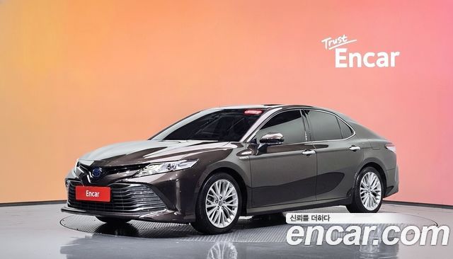Toyota Camry (XV70) 2.5 XLE Hybrid 2019 — фото 1