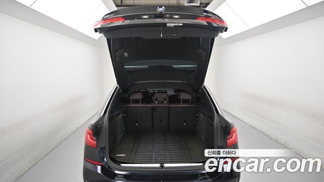 BMW 6 Series GT (G32) 630i xDrive M Sport 2023 — фото 9