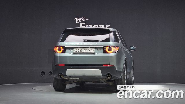 Land Rover Discovery Sport 2.0 TD4 HSE Luxury 2018 — фото 4