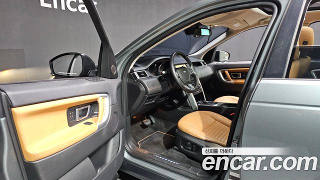 Land Rover Discovery Sport 2.0 TD4 HSE Luxury 2018 — фото 10
