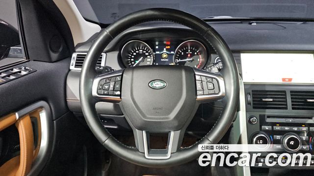 Land Rover Discovery Sport 2.0 TD4 HSE Luxury 2018 — фото 11