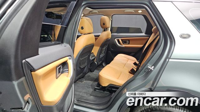 Land Rover Discovery Sport 2.0 TD4 HSE Luxury 2018 — фото 19