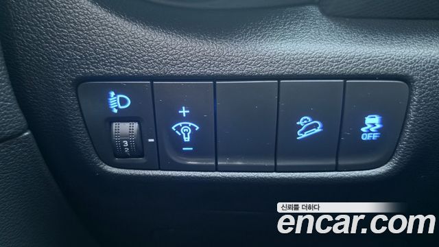Hyundai Kona Gasoline 1.6 Turbo 4WD Inspiration 2022 — фото 19