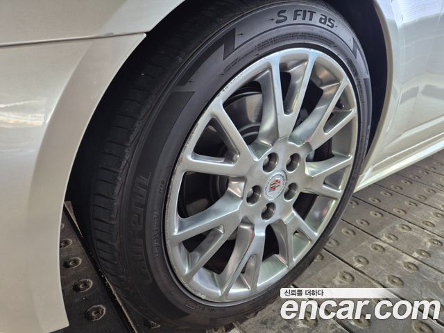 Cadillac CTS (II) 3.6 Premium 2012 — фото 5