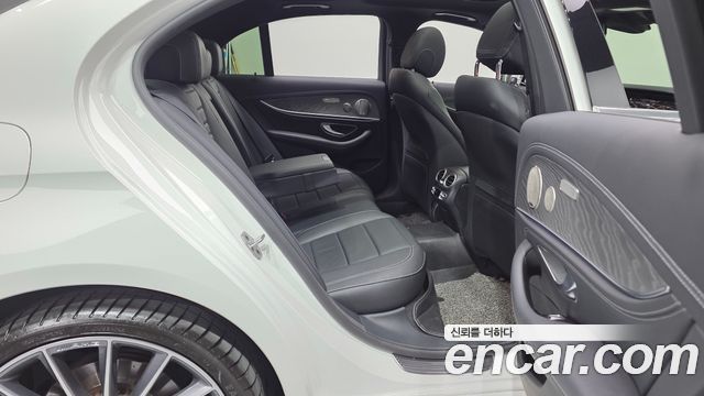 Mercedes-Benz E-Class (W213) E350 4MATIC AMG Line 2022 — фото 11