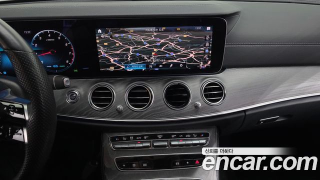 Mercedes-Benz E-Class (W213) E350 4MATIC AMG Line 2022 — фото 13