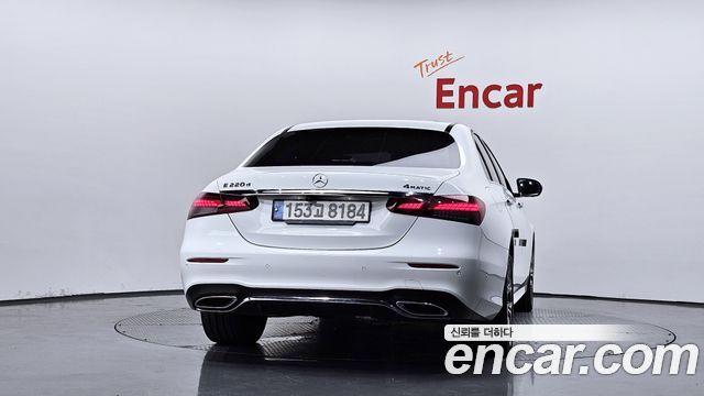 Mercedes-Benz E-Class (W213) E220d 4MATIC AMG Line 2021 — фото 4