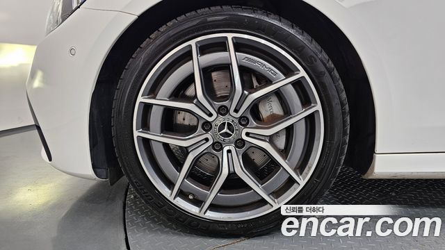 Mercedes-Benz E-Class (W213) E220d 4MATIC AMG Line 2021 — фото 5