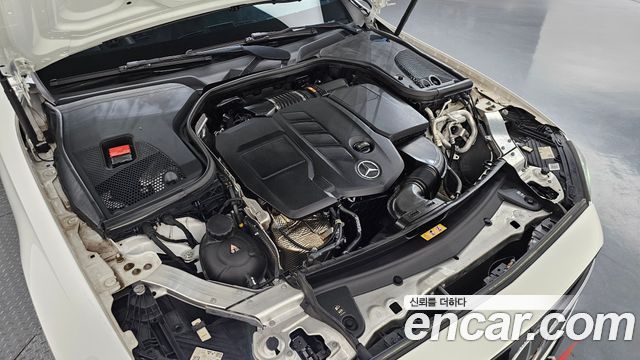 Mercedes-Benz E-Class (W213) E220d 4MATIC AMG Line 2021 — фото 6