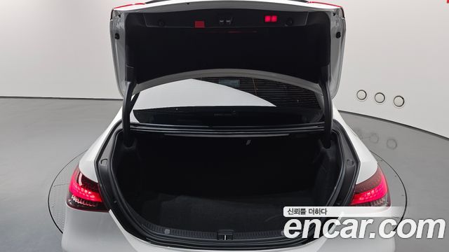 Mercedes-Benz E-Class (W213) E220d 4MATIC AMG Line 2021 — фото 19