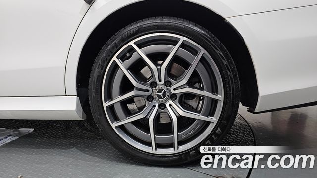 Mercedes-Benz E-Class (W213) E220d 4MATIC AMG Line 2021 — фото 21