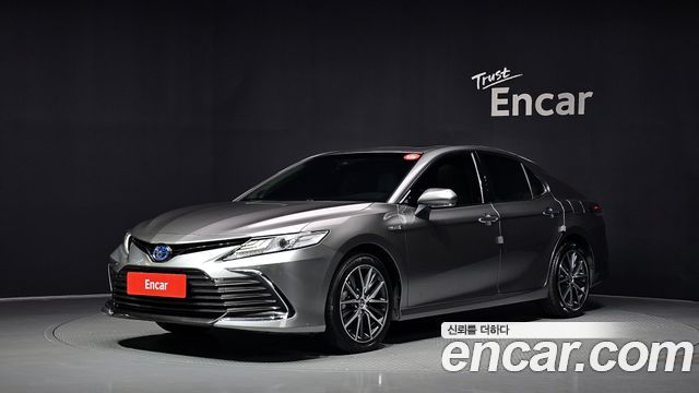 Toyota Camry (XV70) 2.5 XLE Hybrid 2023 — фото 1