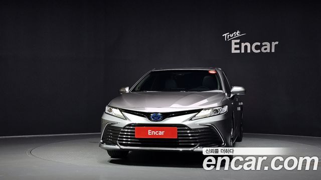 Toyota Camry (XV70) 2.5 XLE Hybrid 2023 — фото 3