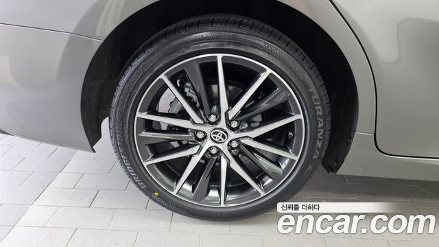 Toyota Camry (XV70) 2.5 XLE Hybrid 2023 — фото 5