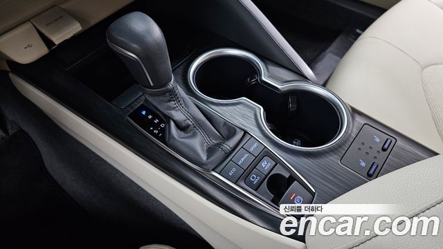 Toyota Camry (XV70) 2.5 XLE Hybrid 2023 — фото 9