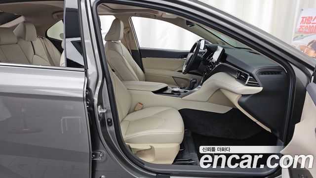 Toyota Camry (XV70) 2.5 XLE Hybrid 2023 — фото 11