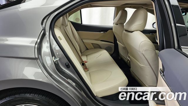 Toyota Camry (XV70) 2.5 XLE Hybrid 2023 — фото 12