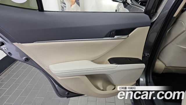 Toyota Camry (XV70) 2.5 XLE Hybrid 2023 — фото 25