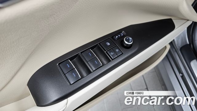 Toyota Camry (XV70) 2.5 XLE Hybrid 2023 — фото 27