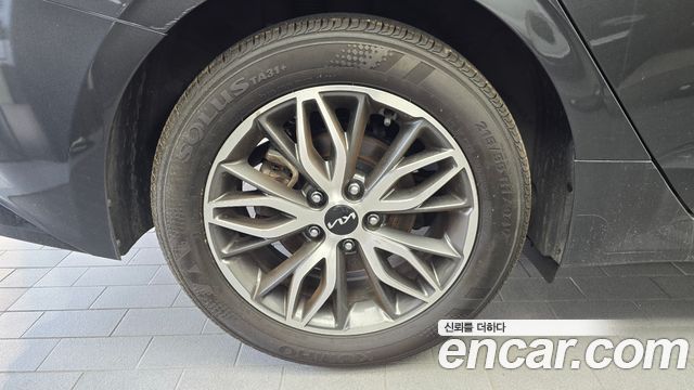 Kia K5 (III) 2.0 Prestige 2023 — фото 5